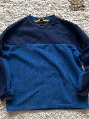 Retro Bullhead Two-Tone Fleece Pullover with Sleeve Pocket M